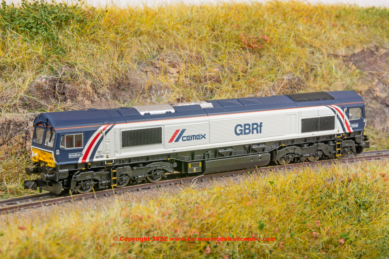 2D-007-014 Dapol Class 66 Diesel Locomotive number 66 780 in GBRf Cemex livery